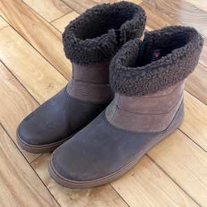 Women's Mountainside Boots, Mid Fleece-Lined 8